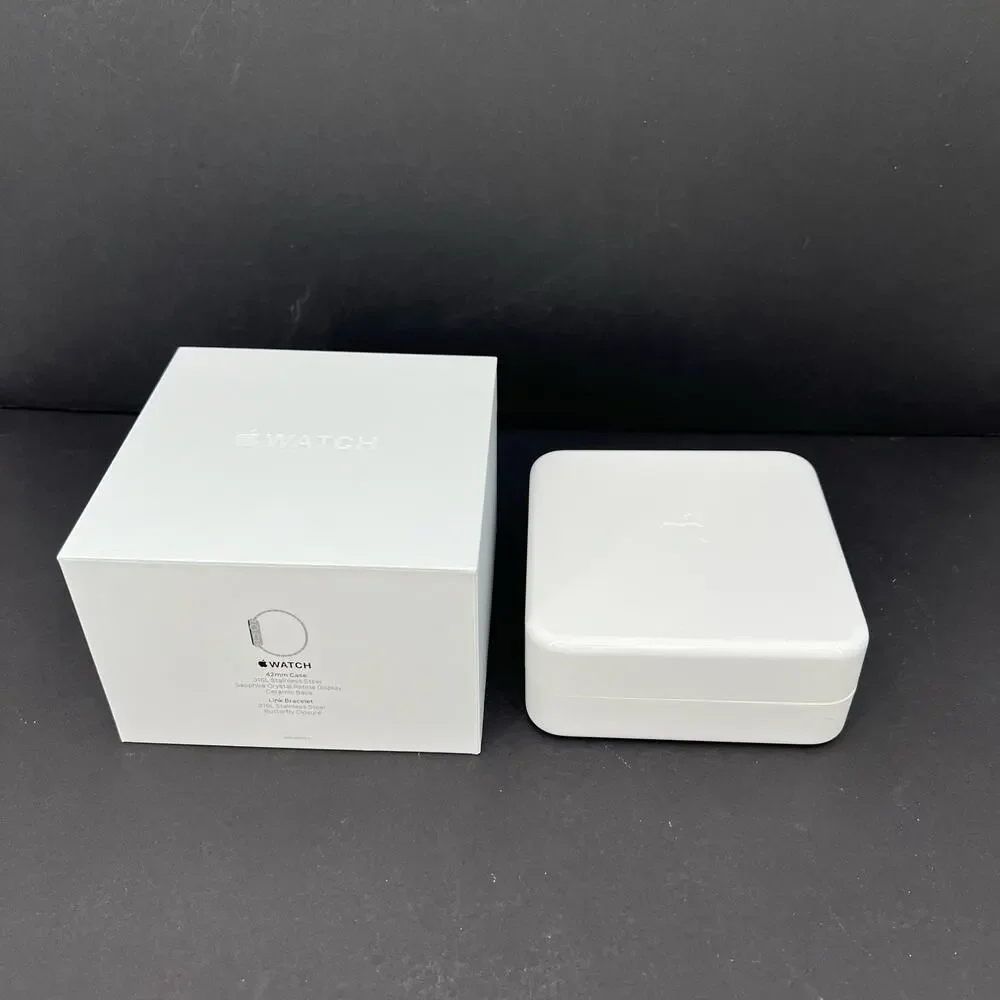 Apple Watch 1st Gen A1554 MJ3U2LL/A 42mm 6GB WiFi Only 4.3 Stainless